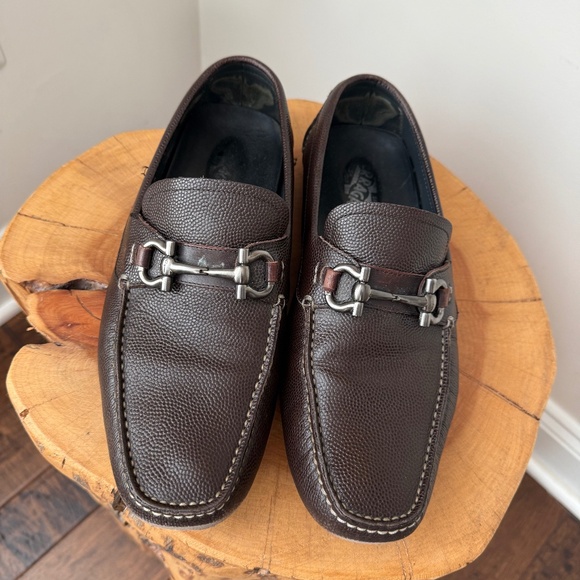 Pre-Loved Ferragamo Men's Drivers Brown/Silver Size 8.5 2E - Picture 1 of 4